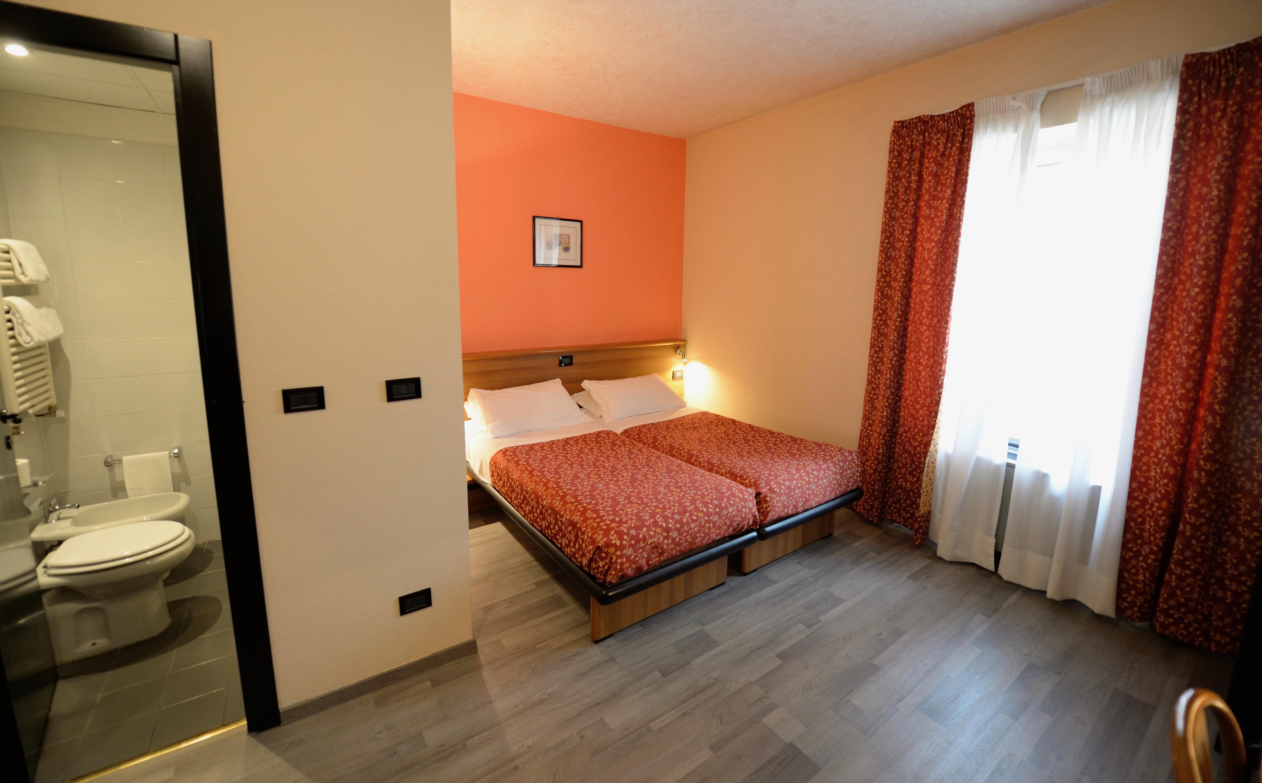 Hotel Europa เจนัว ภายนอก รูปภาพ