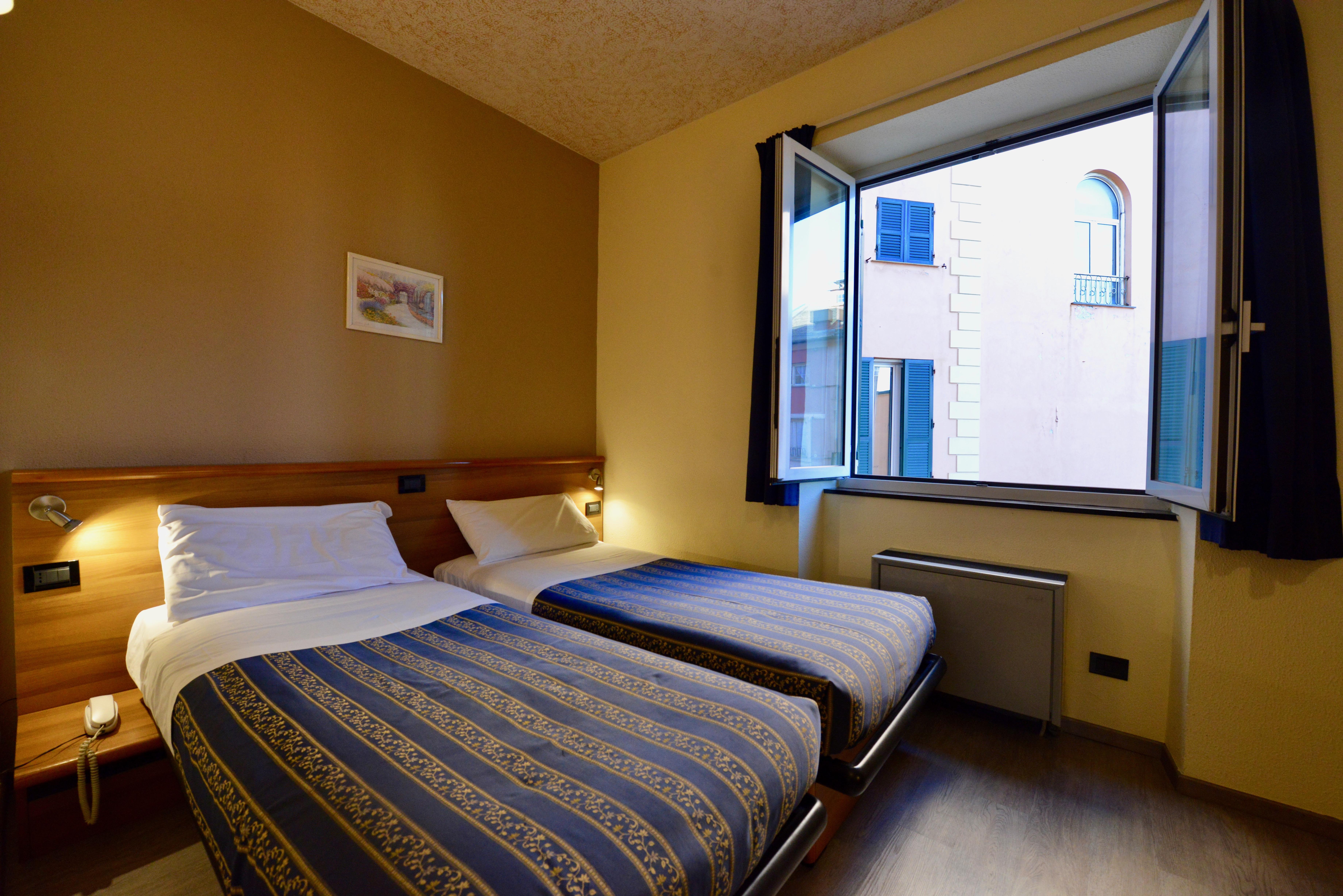 Hotel Europa เจนัว ภายนอก รูปภาพ