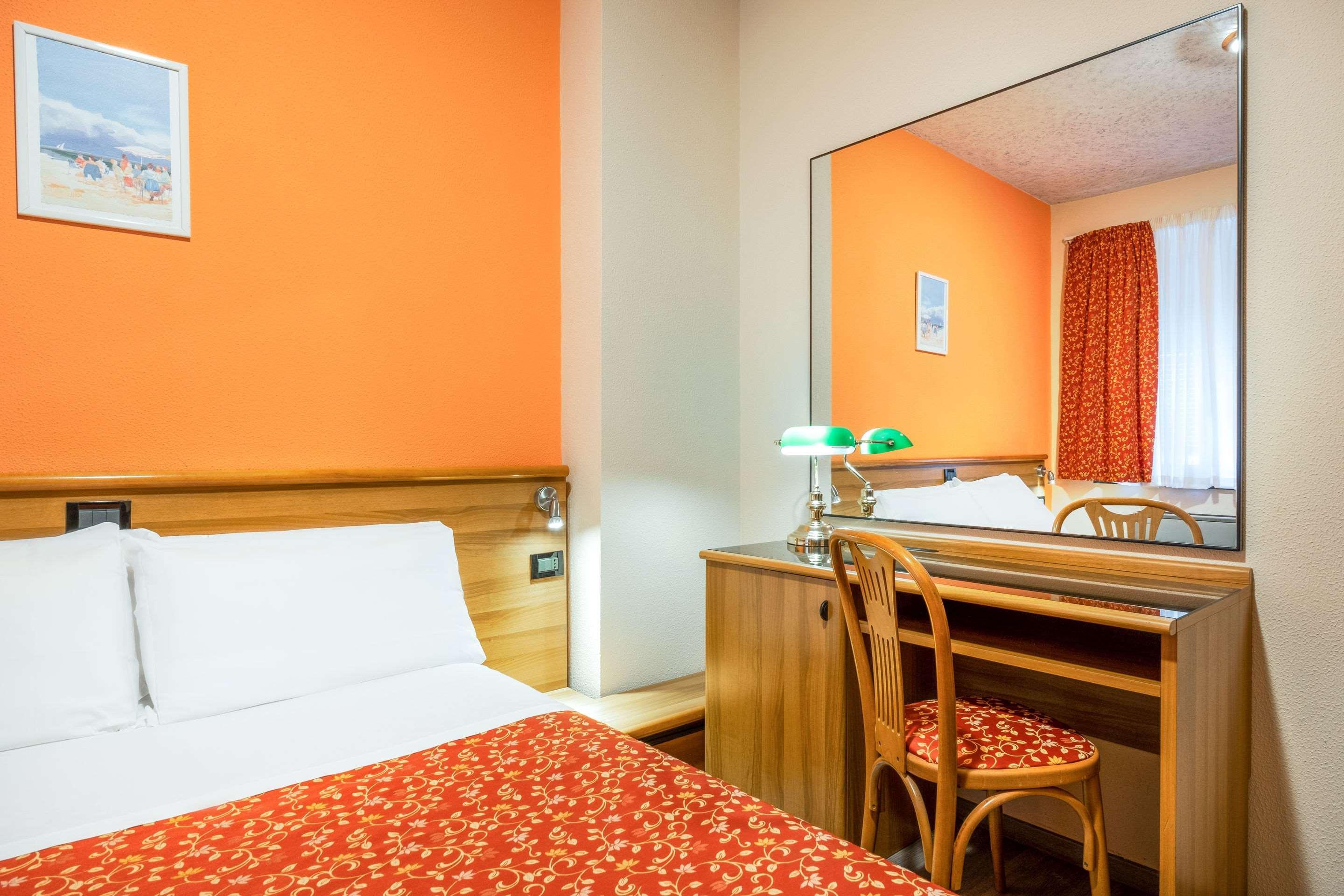 Hotel Europa เจนัว ภายนอก รูปภาพ